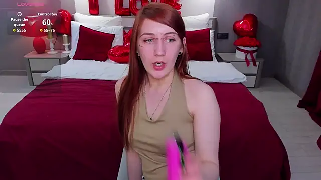 Snapshot of Polly_Sweet chatting on February 19, 6:26 pm Polly Sweet online show from February 19, 6:26 pm