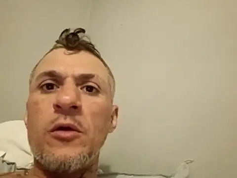 Snapshot of Merdaman1871 chatting on February 9, 5:22 am Merdaman1871 online show from February 9, 5:22 am