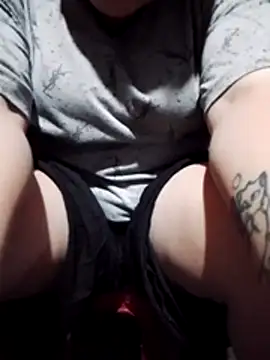 Zoe-666 online show from May 3, 1:39 pm