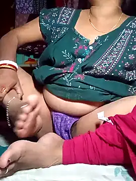 Snapshot of Cute-rasma chatting on February 25, 6:28 pm Cute-rasma online show from February 25, 6:28 pm