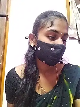 Tamil Hot RoyalQueen online show from April 3, 6:50 pm