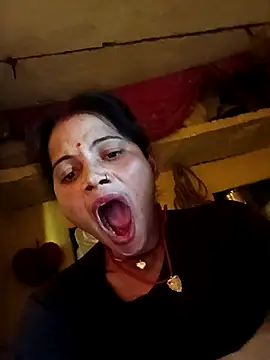 Hott khusbu online show from January 17, 9:14 am