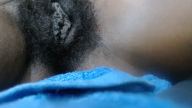 Snapshot of Nellybba chatting on March 18, 10:35 pm Nellybba online show from March 18, 10:35 pm