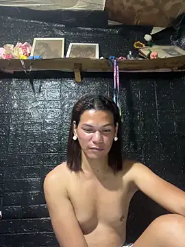 Snapshot of HugeAgatha chatting on February 9, 1:59 pm HugeAgatha online show from February 9, 1:59 pm