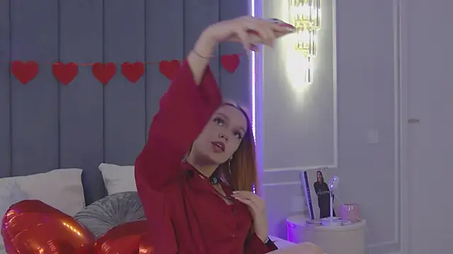 Snapshot of AvaLarson chatting on February 12, 12:44 pm AvaLarson online show from February 12, 12:44 pm