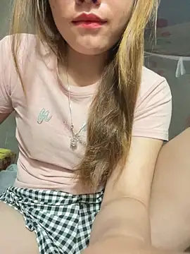 natra0033 online show from June 28, 11:33 pm