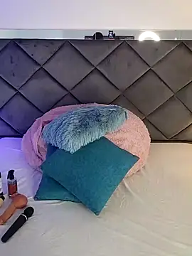 Snapshot of Lucia_fastcollins chatting on January 16, 1:04 pm Lucia fastcollins online show from January 16, 1:04 pm