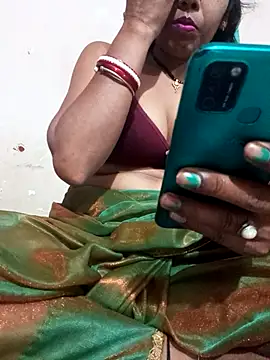Snapshot of Dropati35 chatting on May 30, 5:32 pm Dropati35 online show from May 30, 5:32 pm