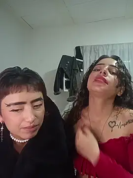AlexxaAndRileyy online show from May 16, 3:14 am