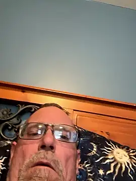 Snapshot of daddybod0588 chatting on January 12, 7:52 pm daddybod0588 online show from January 12, 7:52 pm