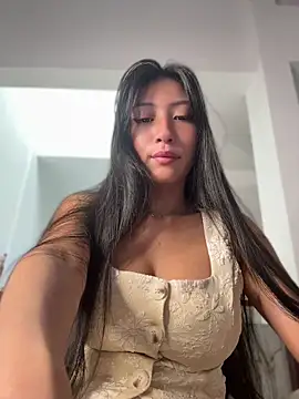 Snapshot of Mavi_roouse chatting on May 3, 12:11 pm Mavi roouse online show from May 3, 12:11 pm