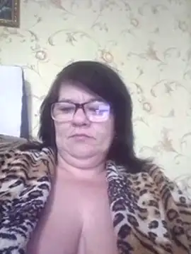 NysiOlsen online show from March 14, 2:33 pm