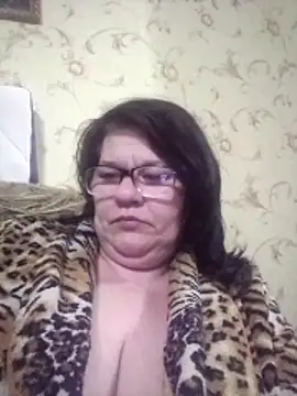 NysiOlsen online show from April 13, 5:29 pm