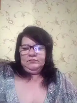 NysiOlsen online show from May 10, 8:03 pm