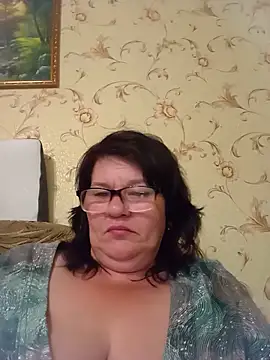NysiOlsen online show from May 31, 4:25 pm