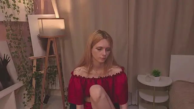 JuanaSumma online show from April 4, 6:11 am