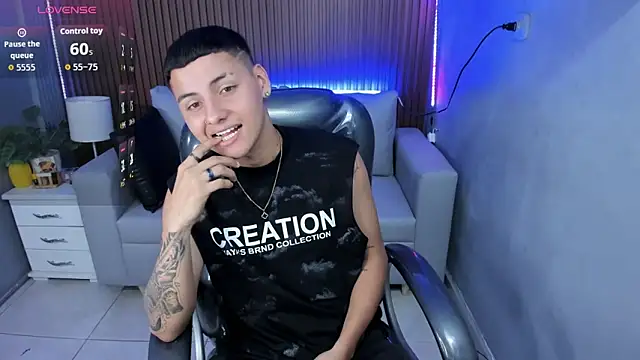 Liam9  online show from February 25, 1:43 pm