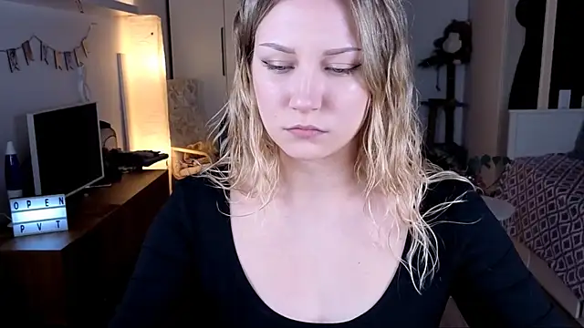 Snapshot of missyourtouch chatting on April 24, 6:21 pm missyourtouch online show from April 24, 6:21 pm