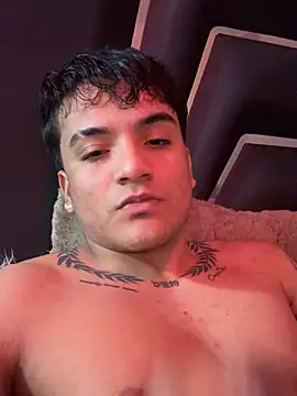 Snapshot of SmitWarrior chatting on January 12, 10:26 pm SmitWarrior online show from January 12, 10:26 pm