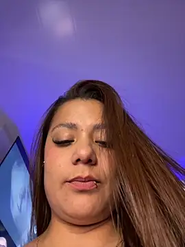 Pretty  Milf online show from March 10, 1:05 pm