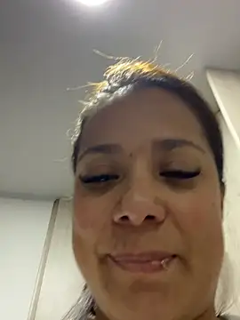 Pretty  Milf online show from March 31, 10:43 pm