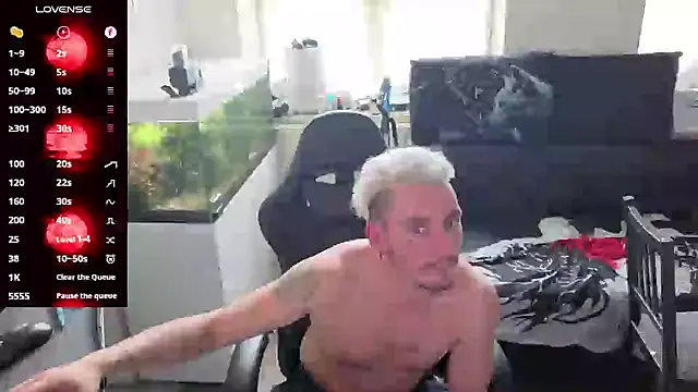 Rayzel White online show from May 3, 11:38 am