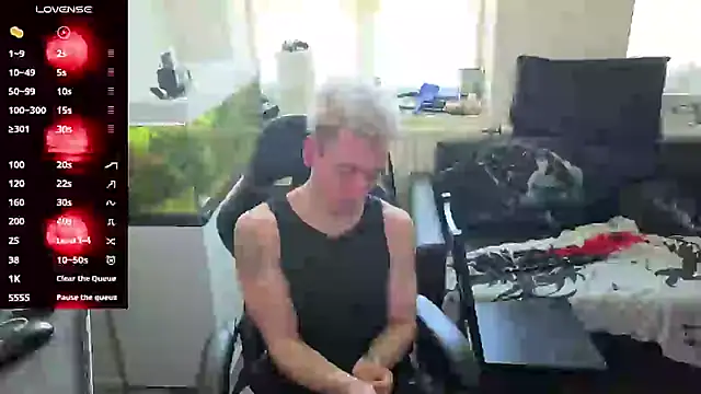 Rayzel White online show from May 7, 11:48 am