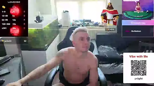 Rayzel White online show from May 14, 3:41 pm