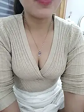 Snapshot of MaiNgoc_sexy chatting on February 17, 10:49 pm MaiNgoc sexy online show from February 17, 10:49 pm