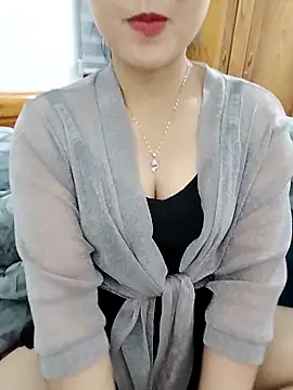 Snapshot of MaiNgoc_sexy chatting on February 18, 11:39 am MaiNgoc sexy online show from February 18, 11:39 am