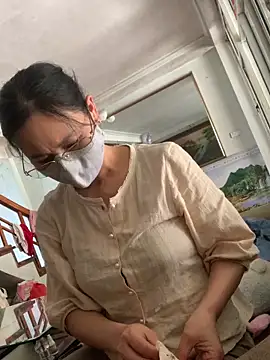 emgaisayhi online show from March 2, 7:15 am