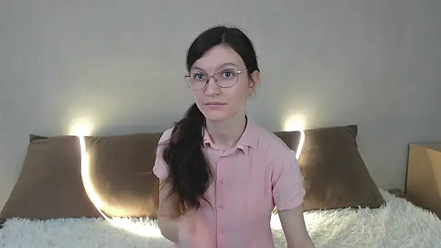 ThoraMarola online show from April 3, 5:16 am