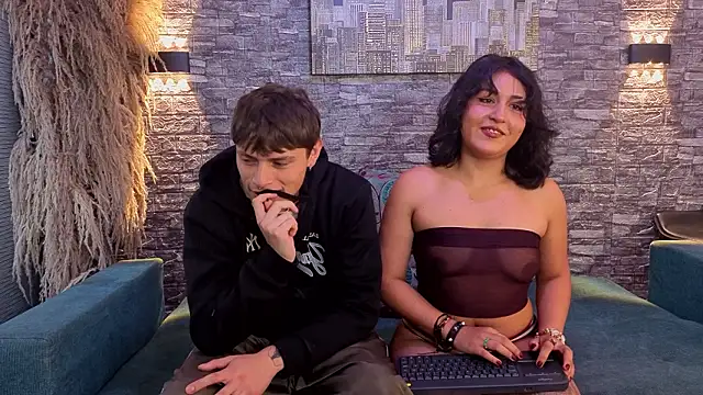 miaanddemian online show from February 2, 12:15 pm