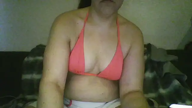 Snapshot of shirley1994 chatting on January 13, 3:28 pm shirley1994 online show from January 13, 3:28 pm