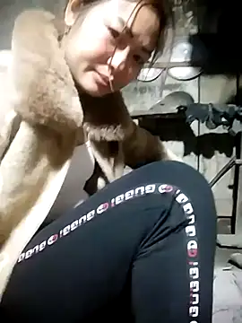 out-lustt online show from January 16, 11:36 am