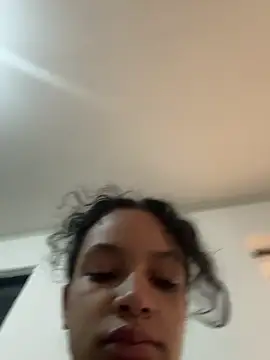 Nyxx Velariia online show from March 26, 4:01 pm