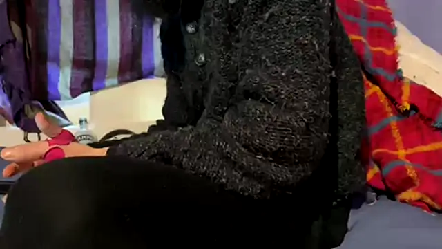 Snapshot of joyfullpussylicker chatting on February 5, 11:48 am joyfullpussylicker online show from February 5, 11:48 am