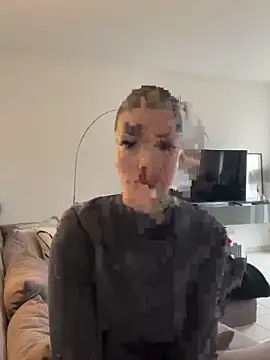 Snapshot of NovaLushhh chatting on February 12, 12:33 pm NovaLushhh online show from February 12, 12:33 pm