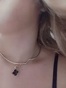 OrianaNorth online show from March 2, 7:15 am