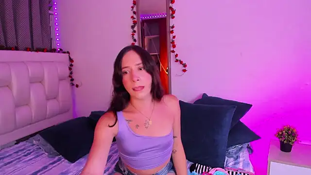 Snapshot of dirty_sexx_ chatting on February 5, 1:32 am dirty sexx online show from February 5, 1:32 am