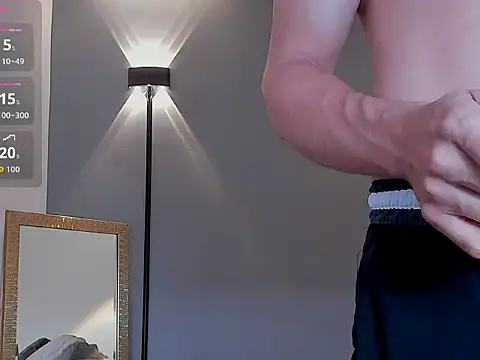 Snapshot of DrakeCarter chatting on February 4, 1:39 pm DrakeCarter online show from February 4, 1:39 pm