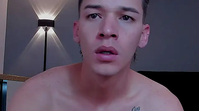 Snapshot of DrakeCarter chatting on February 12, 1:50 pm DrakeCarter online show from February 12, 1:50 pm