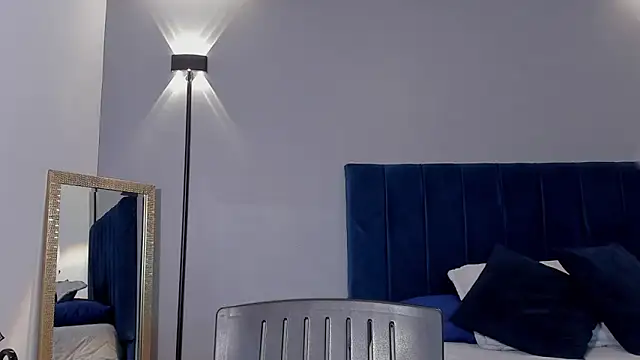 Snapshot of DrakeCarter chatting on February 21, 1:39 am DrakeCarter online show from February 21, 1:39 am