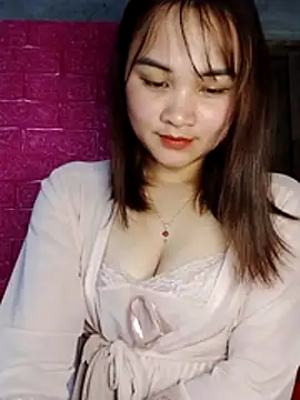 Lisakeem online show from March 12, 2:34 pm