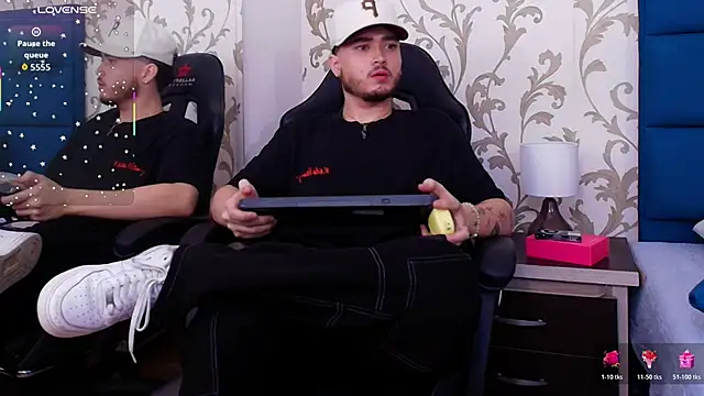 Snapshot of Salvattore_Muller chatting on February 14, 4:09 am Salvattore Muller online show from February 14, 4:09 am