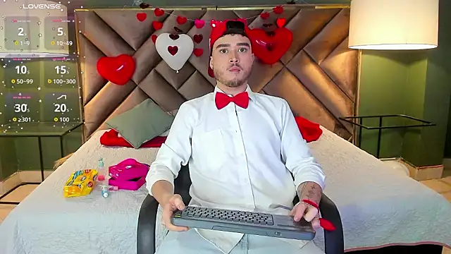 Snapshot of Salvattore_Muller chatting on February 15, 9:11 pm Salvattore Muller online show from February 15, 9:11 pm