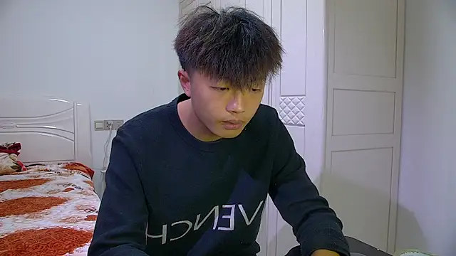 Chocolates-001 online show from January 16, 10:52 am