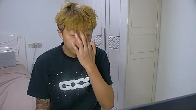 Chocolates-001 online show from March 20, 10:09 am