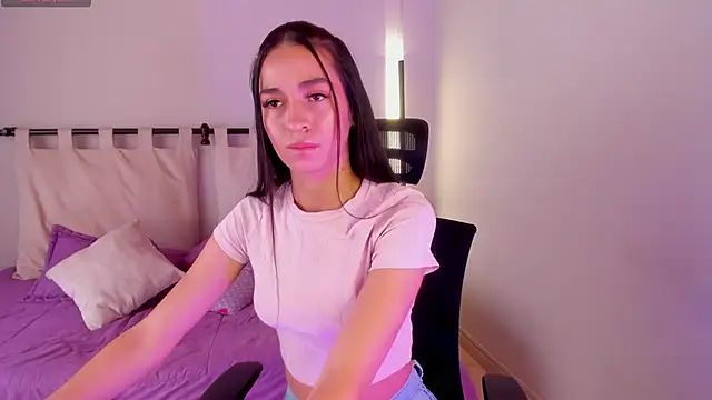 ella  olmos online show from February 28, 1:56 pm