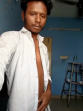Snapshot of stylee_satheesh chatting on June 23, 4:21 am stylee satheesh online show from June 23, 4:21 am